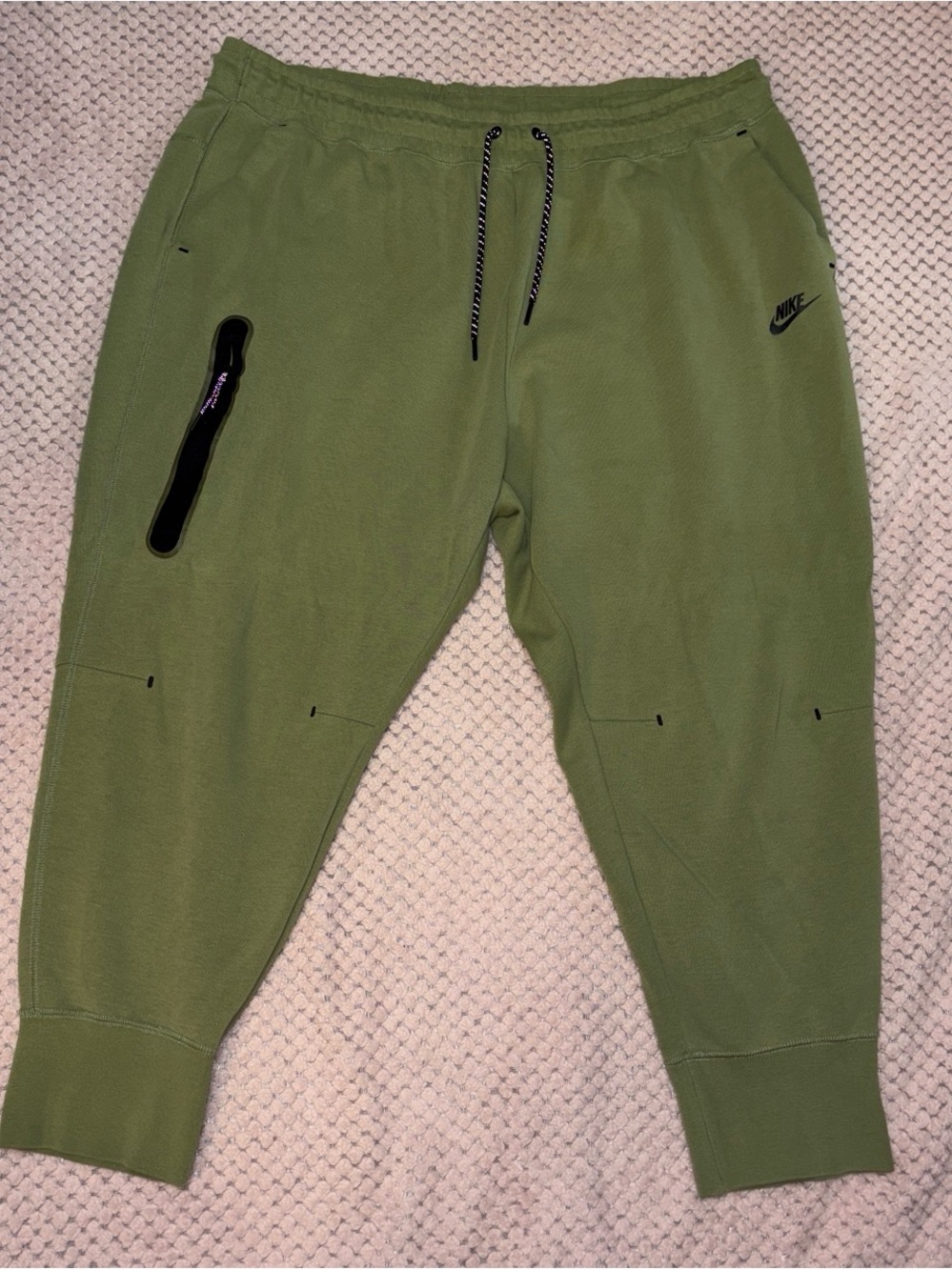 Nike Olive Green Men's Jogger Sweatpants with Black Accents